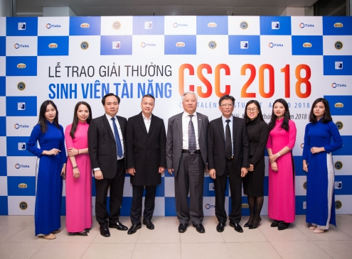 Quỹ FSC trao giải thưởng 5200 USD cho sinh viên tài năng